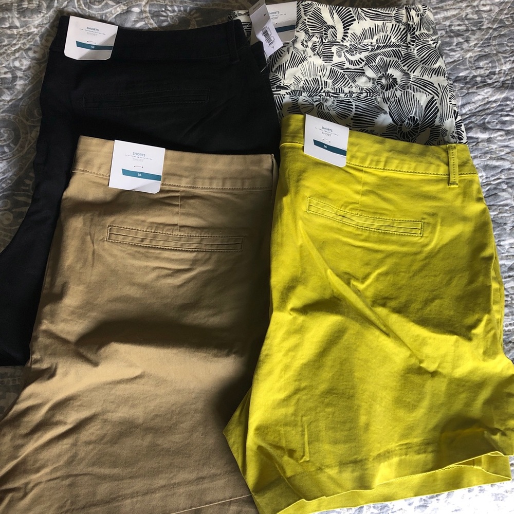 4 Pairs Old Navy Pixie Short Short 3” Size 16